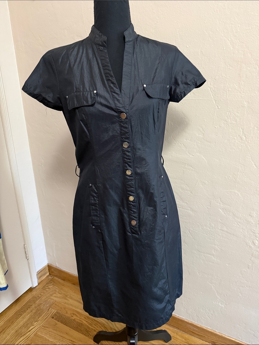 H&M Black Short-Sleeve Button-Front Shirt Dress